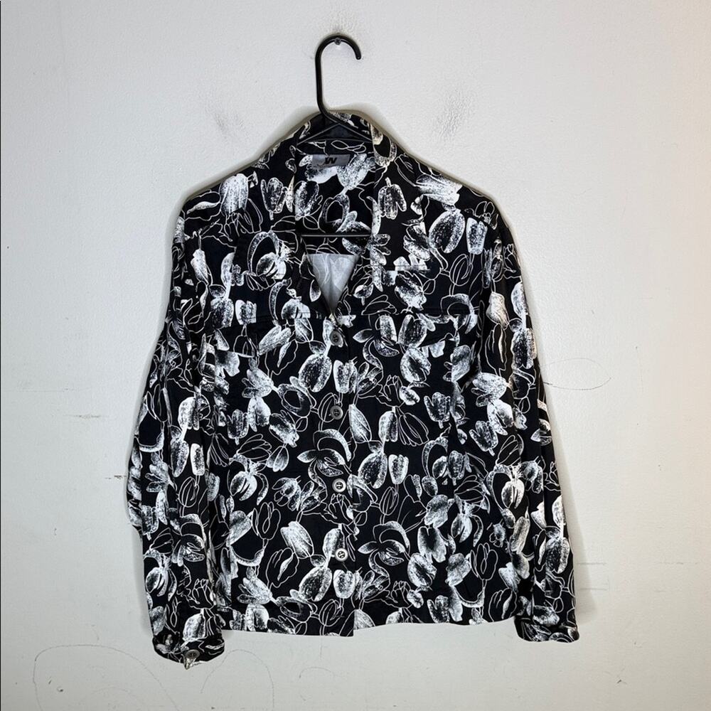 City of Junction West Black and White Floral Button Front Jacket Size Large